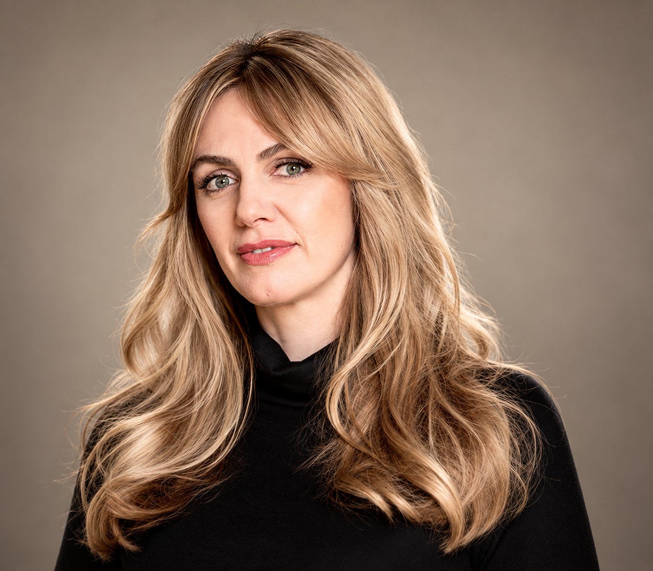 Dali, Gründerin von Aurelle Hair und Inhaberin des Salons Mad Makeover in Moers